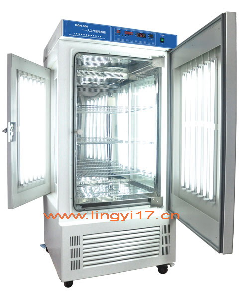 HQH-400人工氣候培養(yǎng)箱，內(nèi)腔尺寸（mm）：680×550×1050